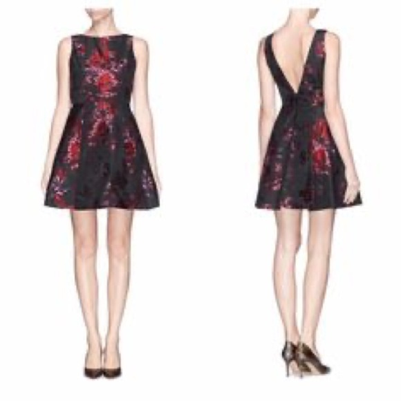 Alice + Olivia Jorah Box Pleat Dress in Black & Multi Floral (D7) - Picture 1 of 9